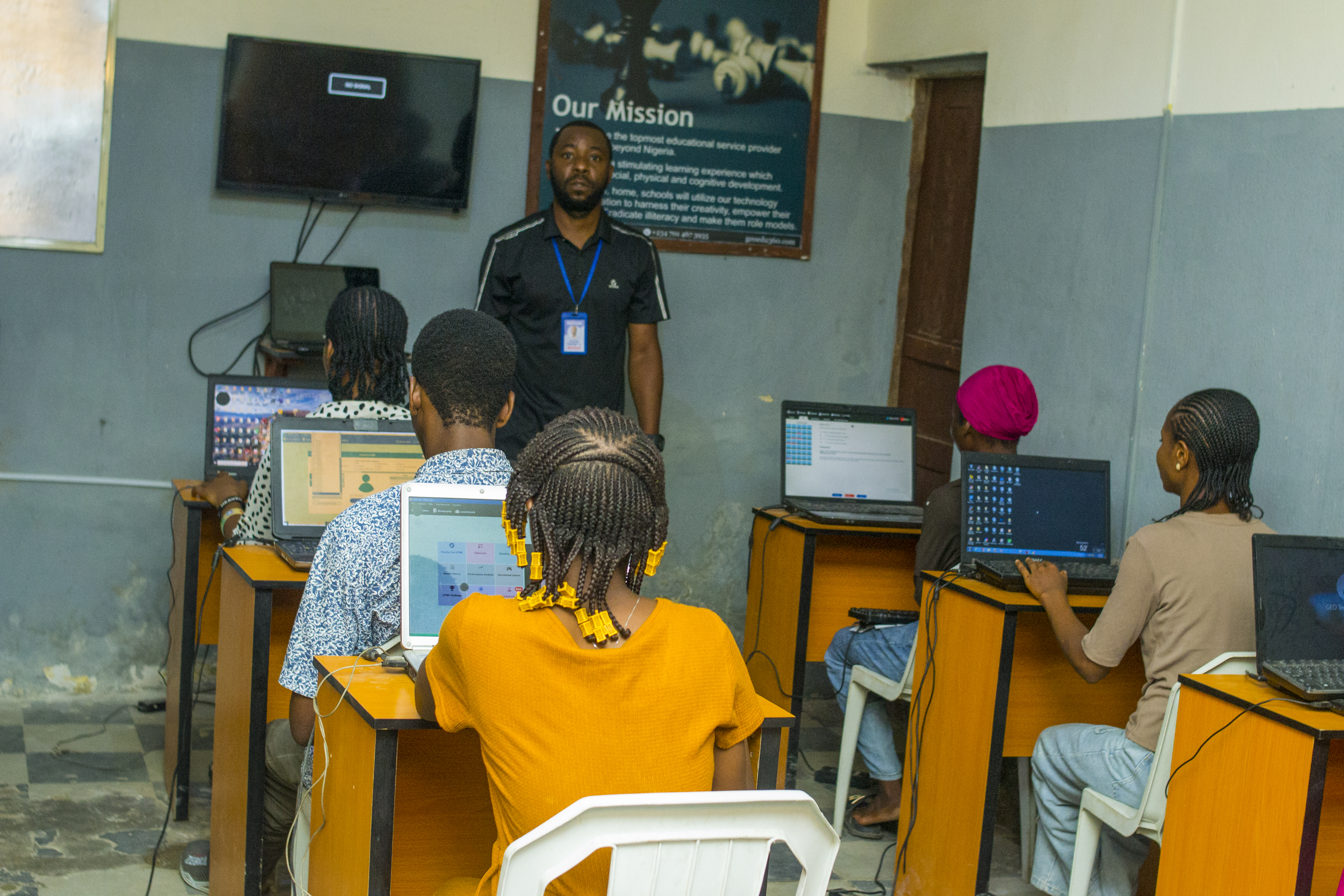 Students in CBT training session at Geosolution