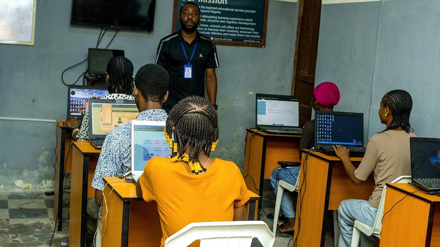 Students practising on computers in the Geosolution CBT lab