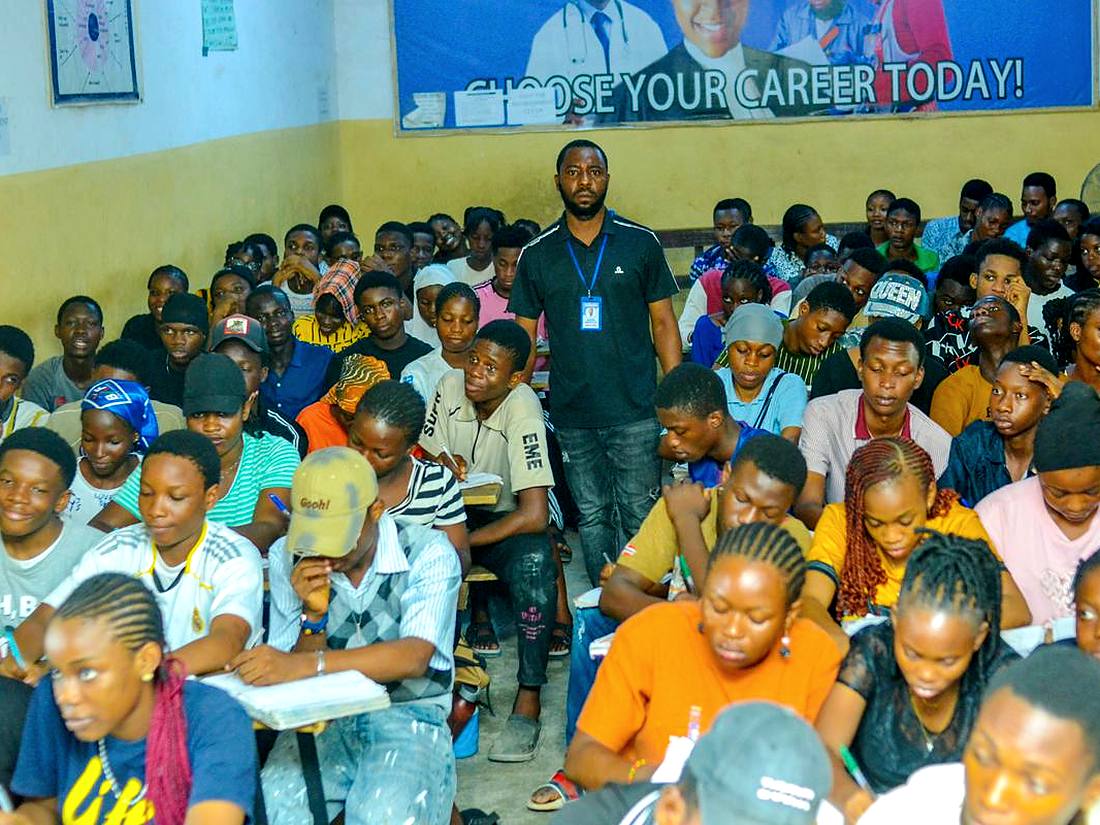 A Geosolution exam preparation class in progress